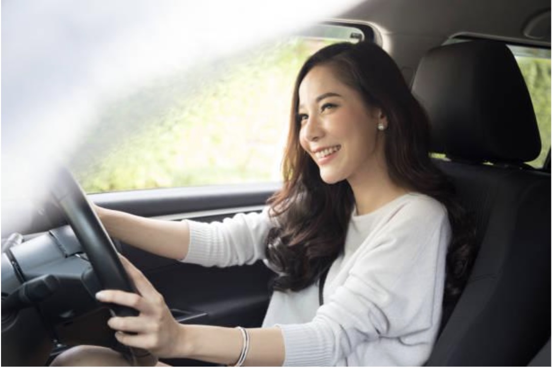 Private Driving School vs Driving Instructor in Singapore: What’s the Difference?